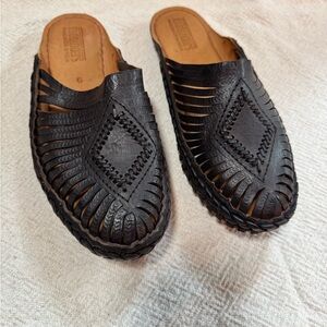 Diamond Slide  Black Leather Women's Mules